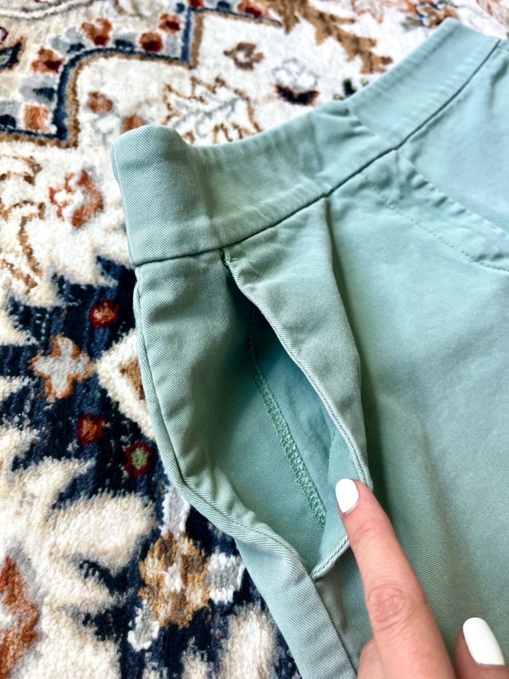 LOFT Shorts Light Green The Riviera Short Chino Pockets Women’s Size 2 - Picture 4 of 8